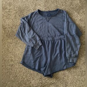 Aerie beach party shorts and cropped sweatshirt set